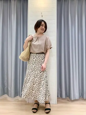 ANY SIS 丸岡 コーディネート画像