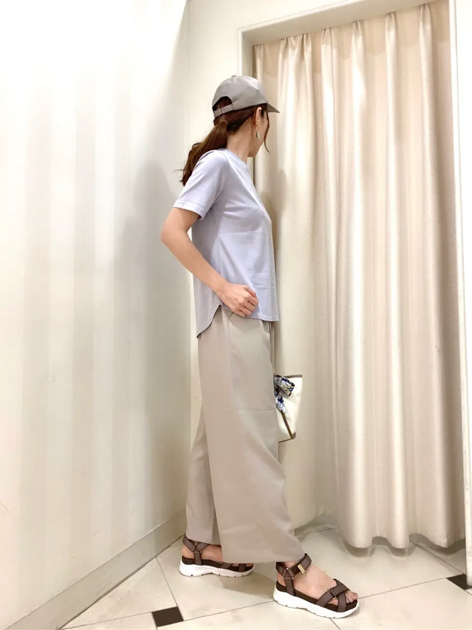 ANY SIS 金井 コーディネート画像