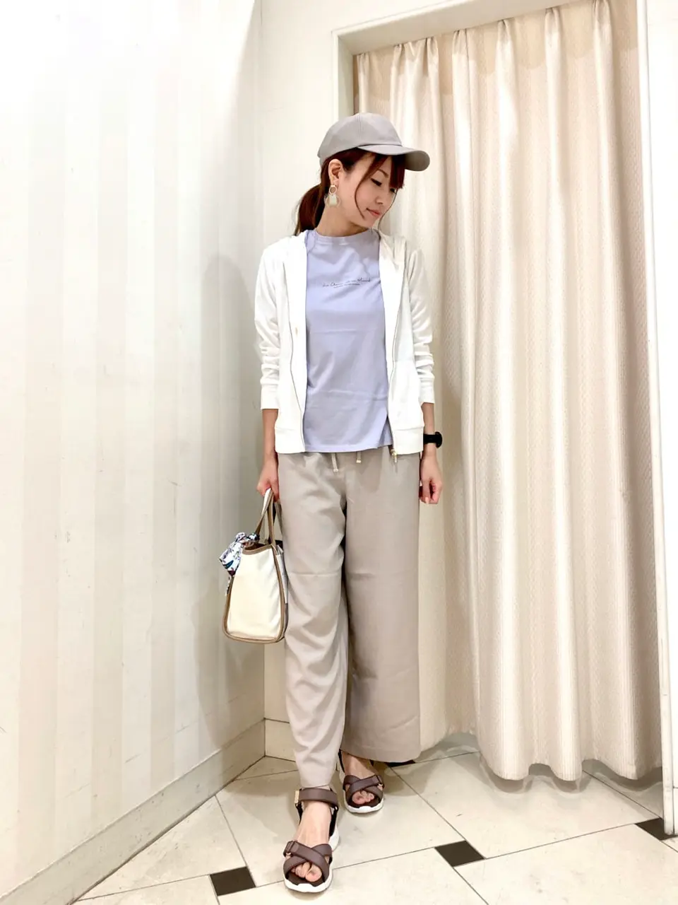 ANY SIS 金井 コーディネート画像