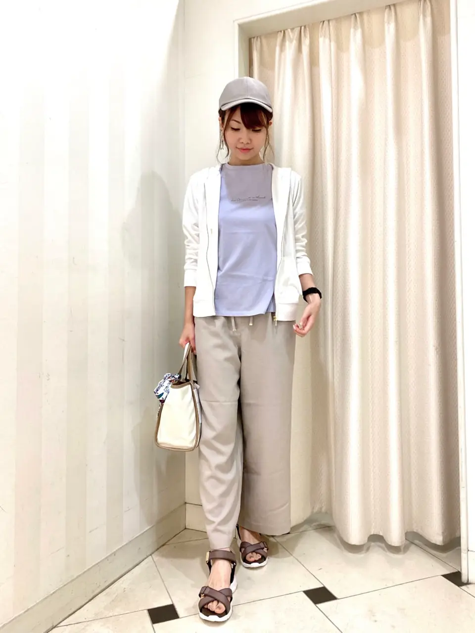 ANY SIS 金井 コーディネート画像