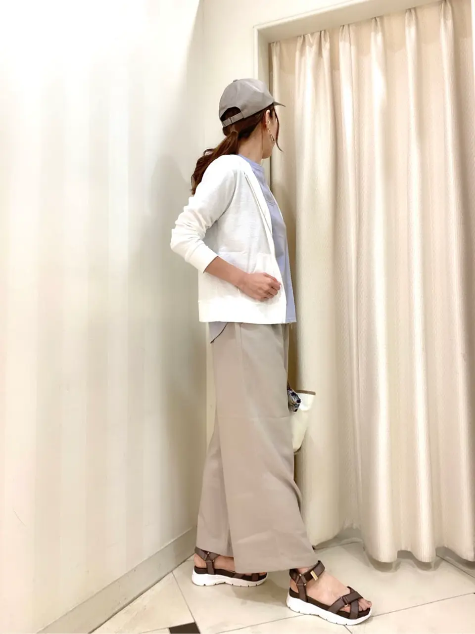 ANY SIS 金井 コーディネート画像