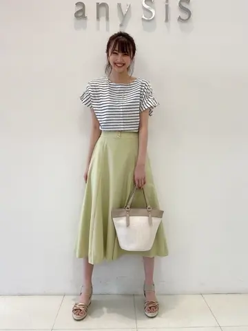 ANY SIS スタッフ コーディネート画像