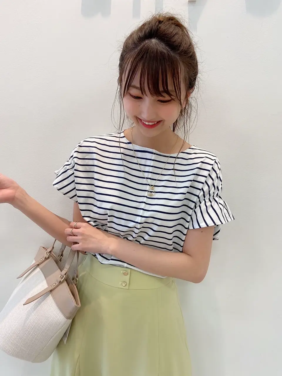 ANY SIS スタッフ コーディネート画像