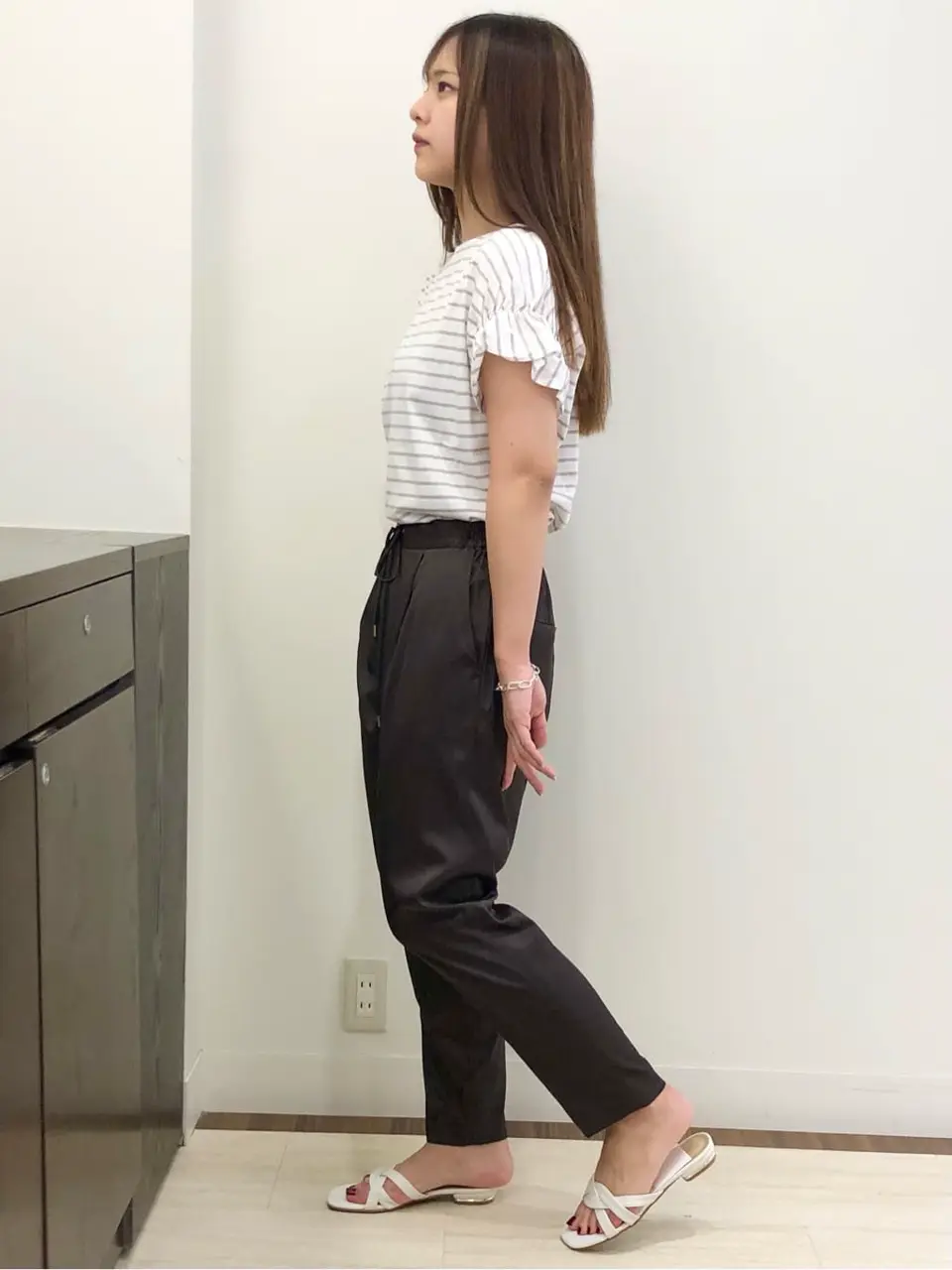 ANY SIS スタッフ コーディネート画像