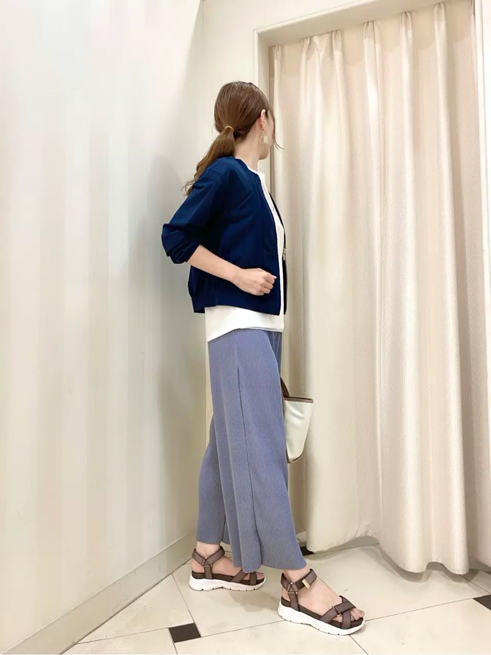 ANY SIS 金井 コーディネート画像