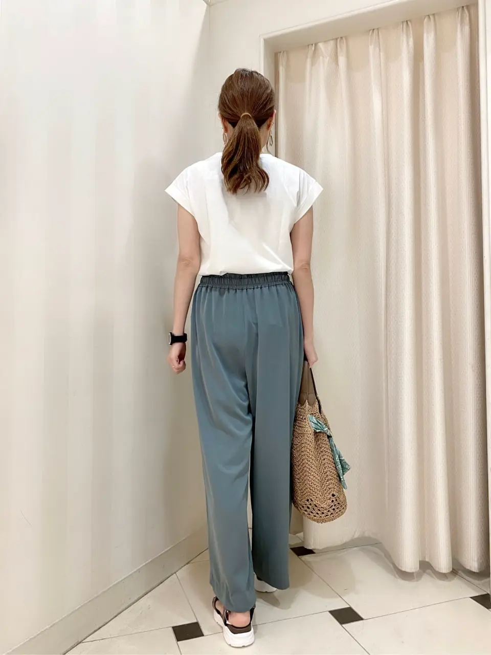 ANY SIS 金井 コーディネート画像