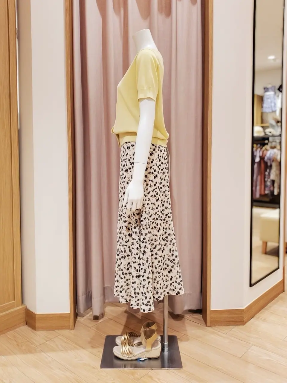 ANY SIS 岩田 コーディネート画像