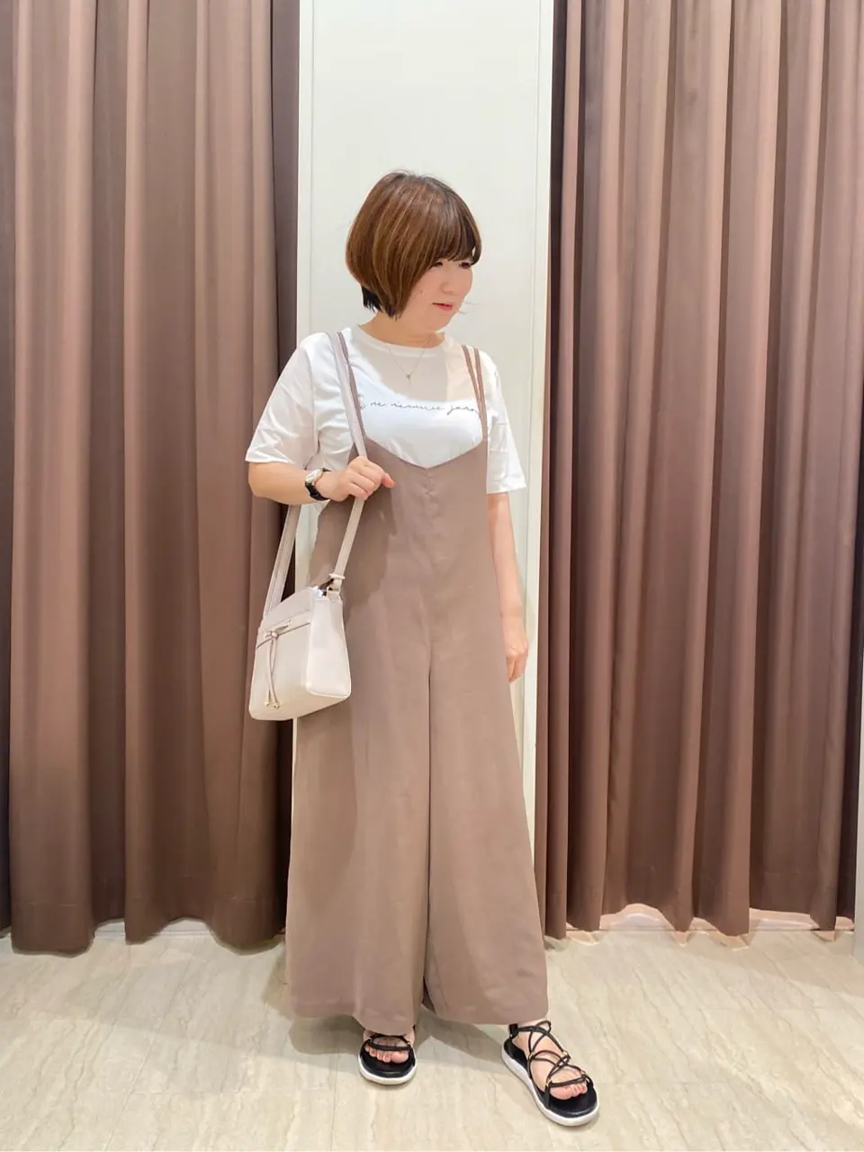 ANY SIS 岩本 コーディネート画像