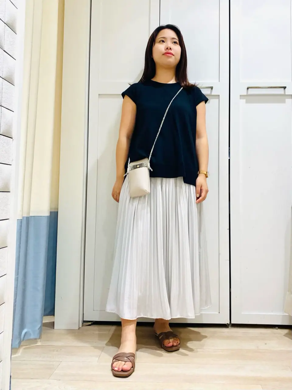 ANY SIS スタッフ コーディネート画像