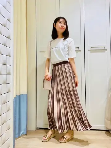 ANY SIS スタッフ コーディネート画像