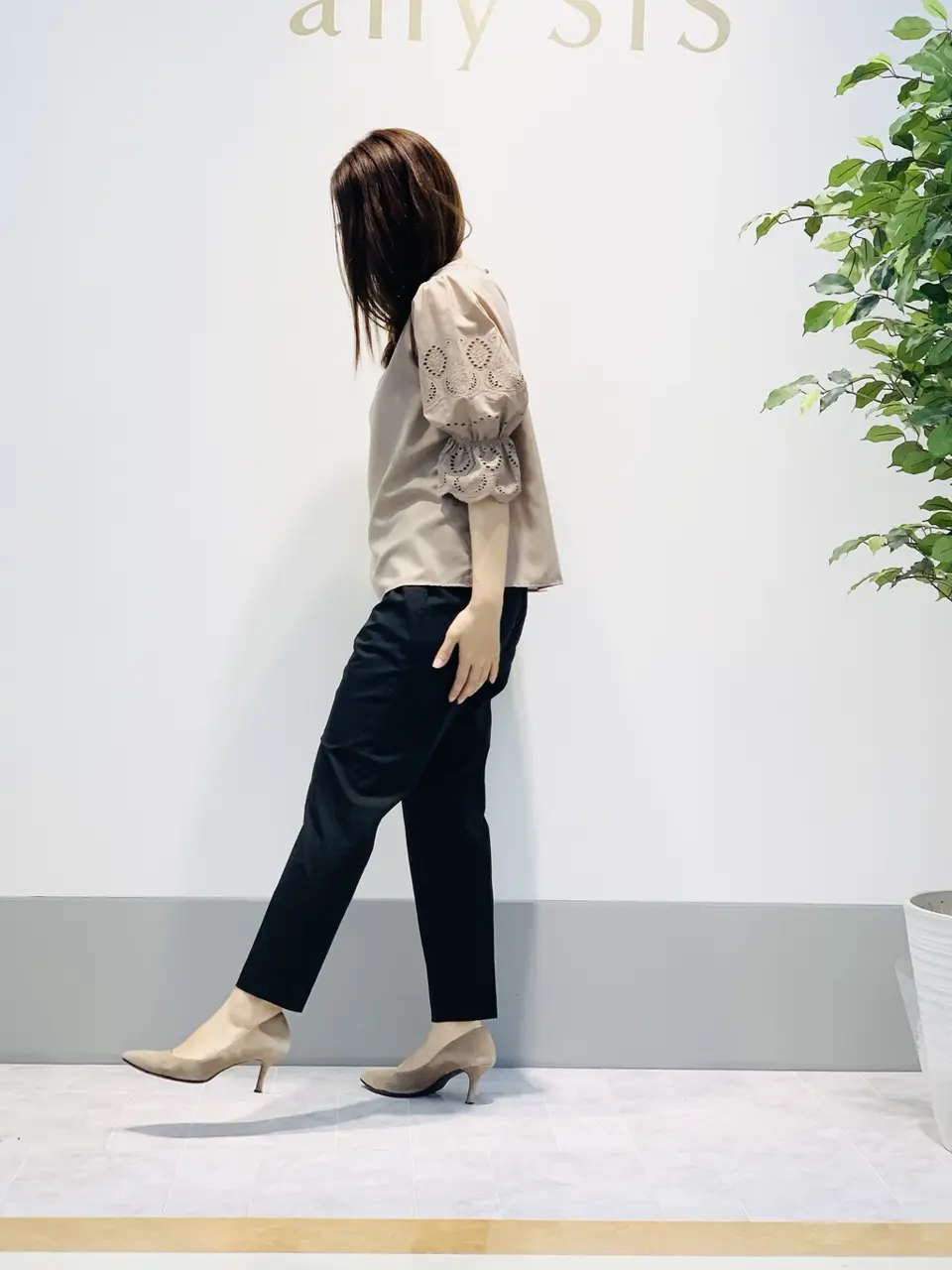 ANY SIS 岡本 コーディネート画像