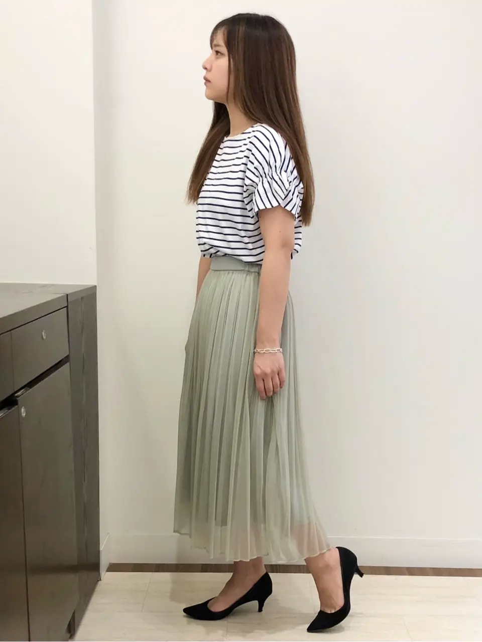 ANY SIS スタッフ コーディネート画像