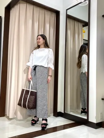 ANY SIS STAFF コーディネート画像