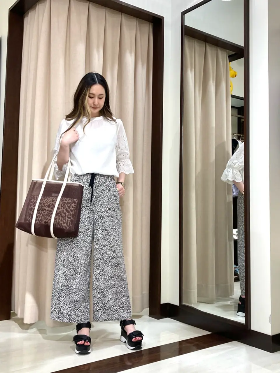 ANY SIS STAFF コーディネート画像