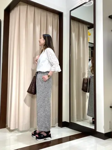 ANY SIS STAFF コーディネート画像