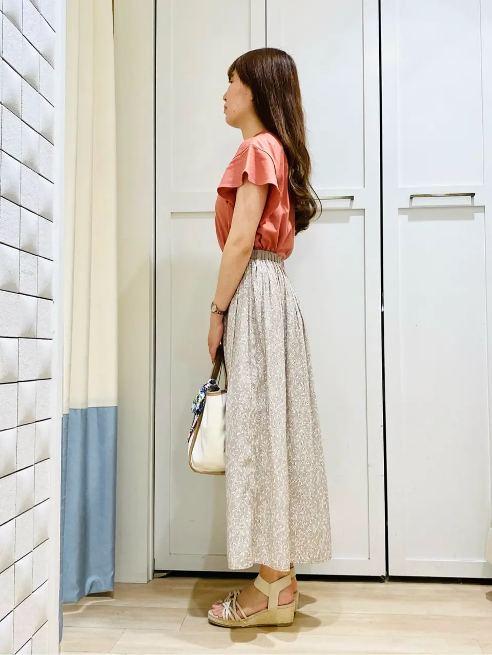 ANY SIS スタッフ コーディネート画像