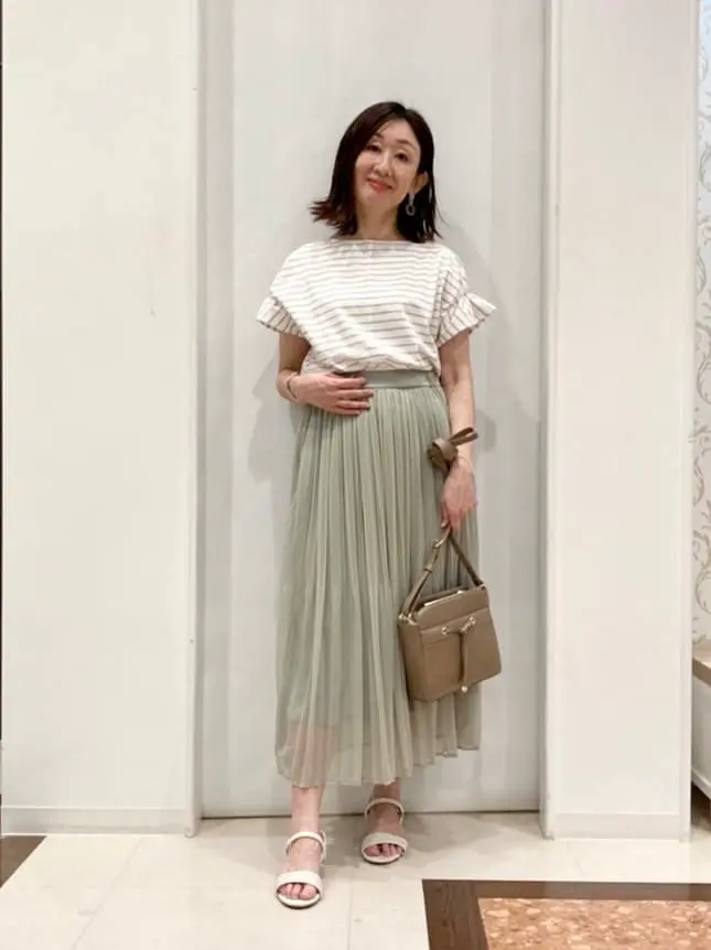 ANY SIS スタッフ コーディネート画像