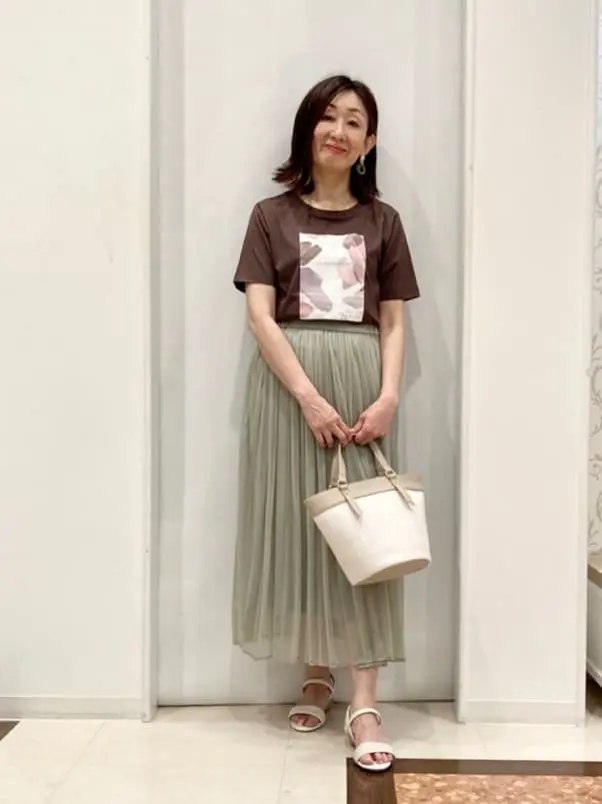 ANY SIS スタッフ コーディネート画像