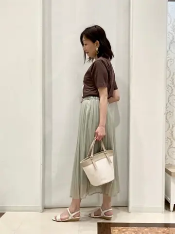 ANY SIS スタッフ コーディネート画像