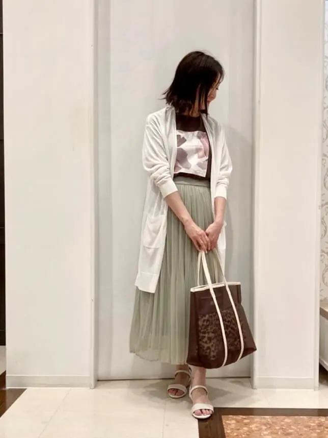 ANY SIS スタッフ コーディネート画像