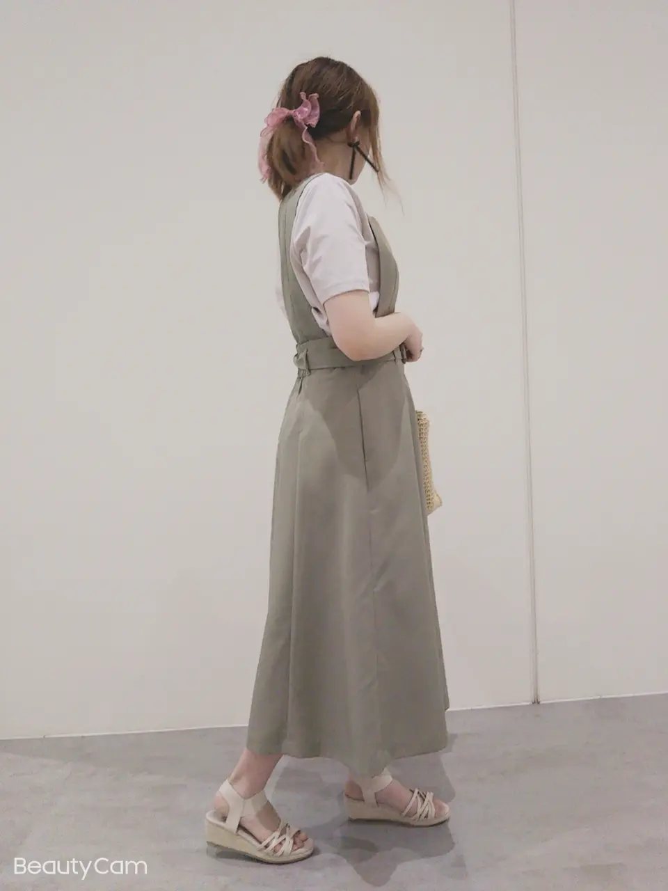 ANY SIS 川根　彩 コーディネート画像