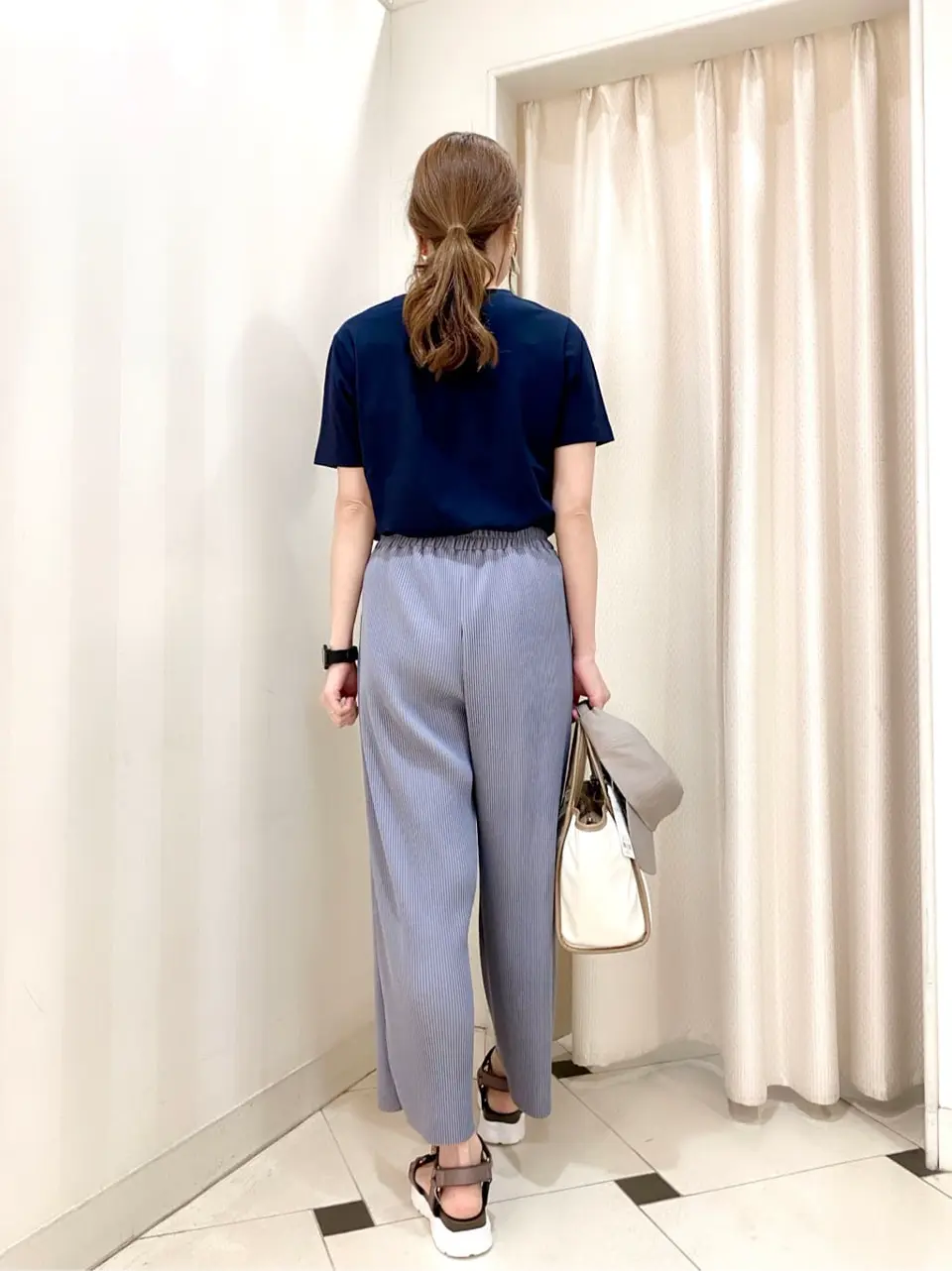 ANY SIS 金井 コーディネート画像