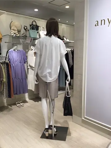 ANY SIS 島崎 コーディネート画像