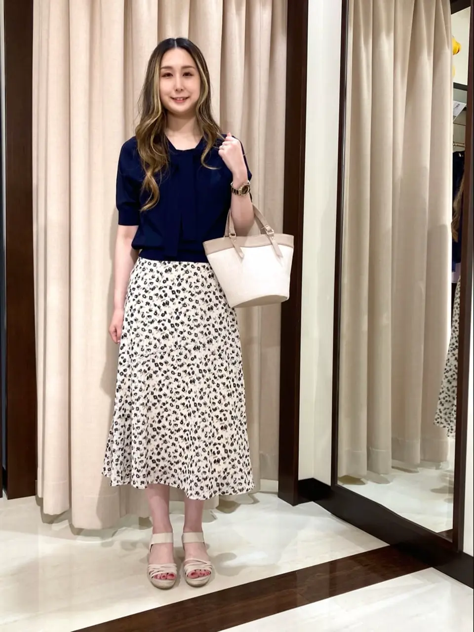 ANY SIS STAFF コーディネート画像