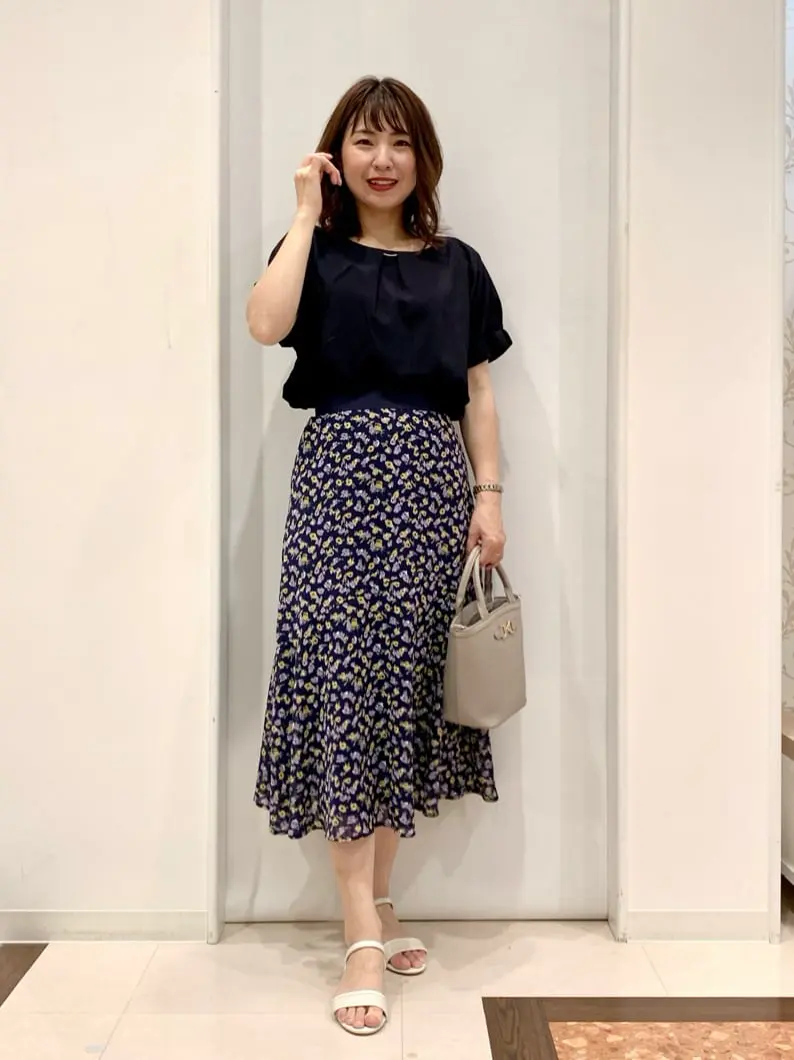 ANY SIS 横田 コーディネート画像