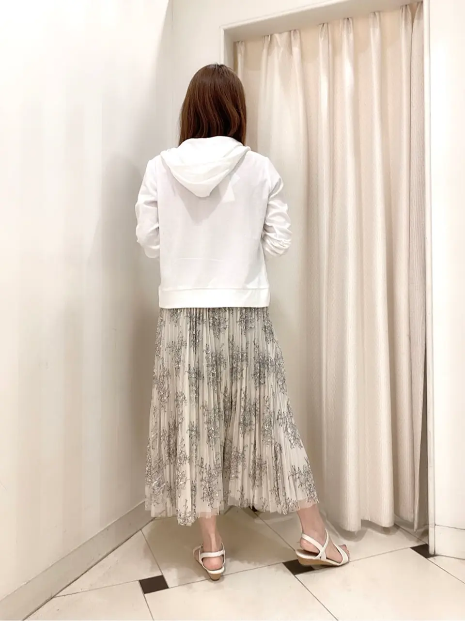 ANY SIS 金井 コーディネート画像