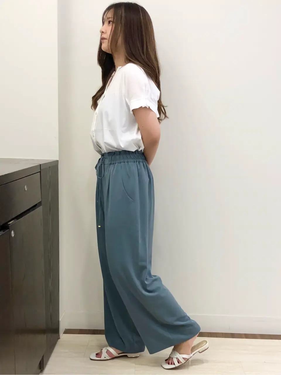 ANY SIS スタッフ コーディネート画像