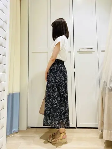 ANY SIS スタッフ コーディネート画像