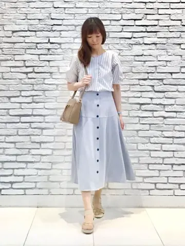 ANY SIS スタッフ コーディネート画像