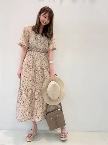 ANY SIS スタッフ コーディネート画像