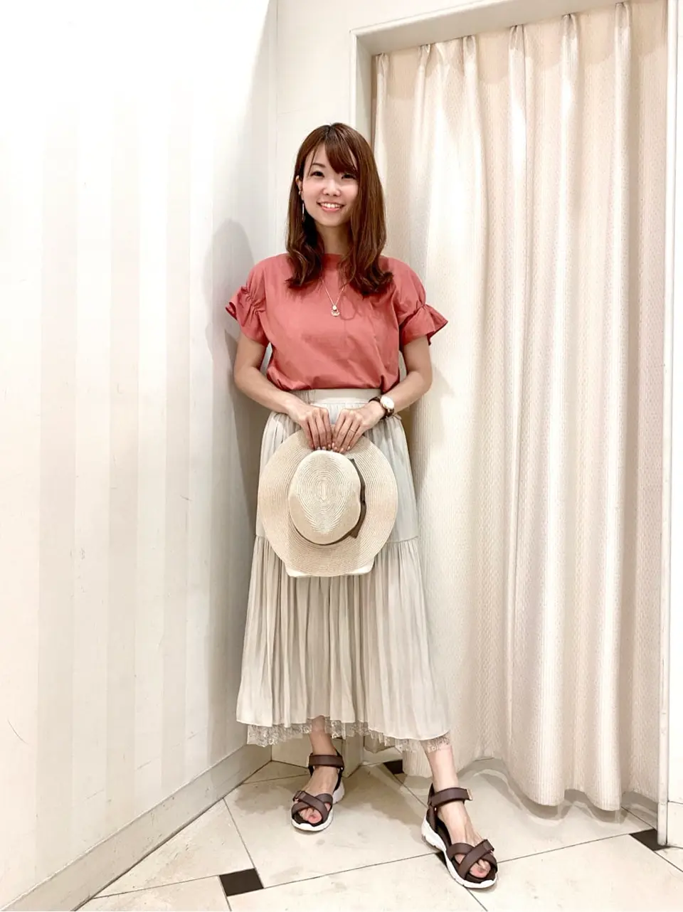 ANY SIS 金井 コーディネート画像