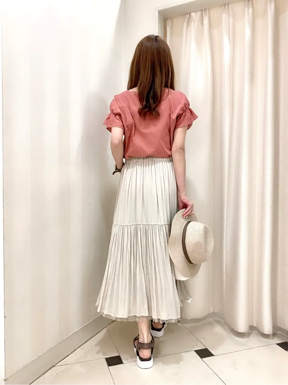 ANY SIS 金井 コーディネート画像