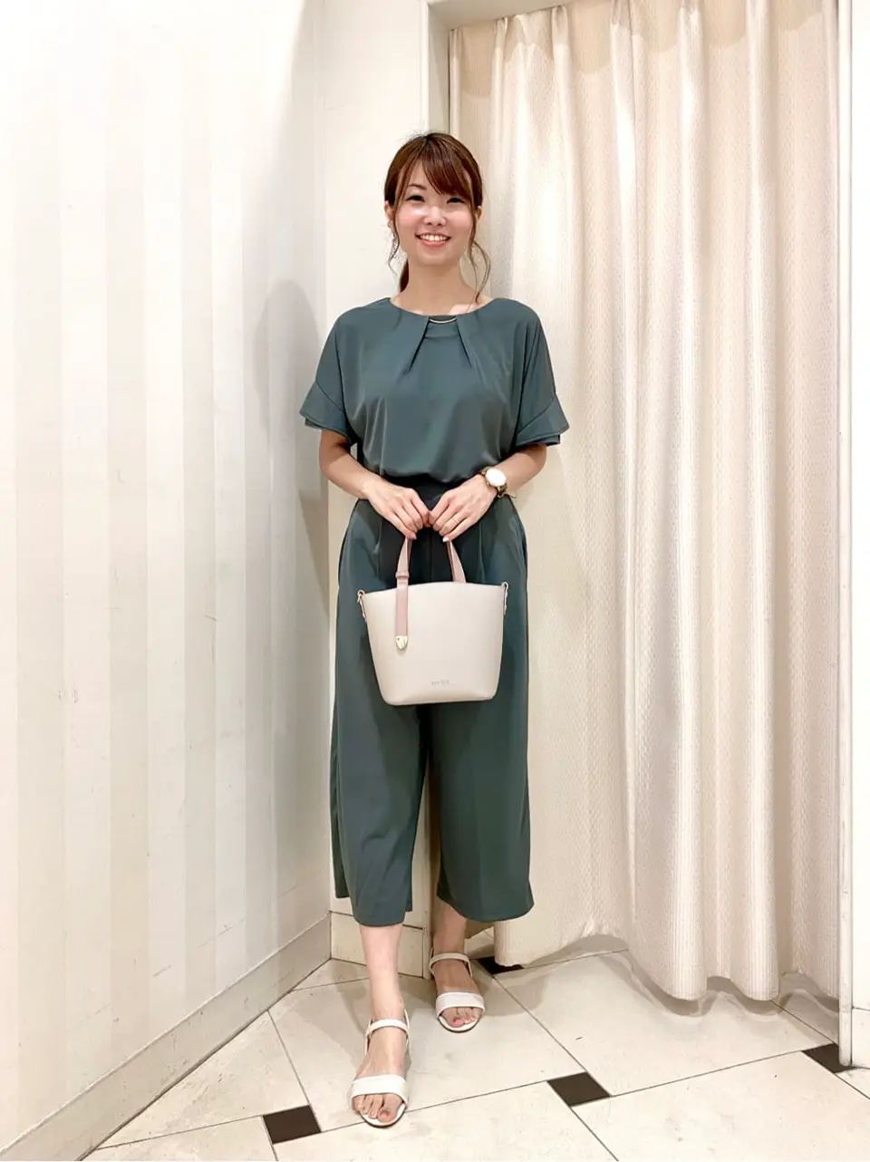 ANY SIS 金井 コーディネート画像