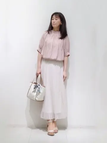 ANY SIS スタッフ コーディネート画像