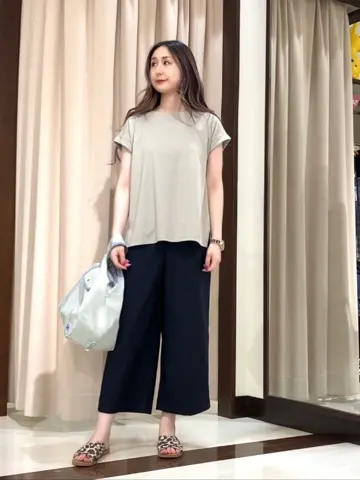 ANY SIS STAFF コーディネート画像