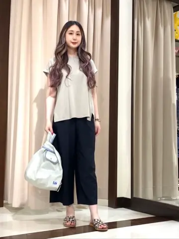 ANY SIS STAFF コーディネート画像