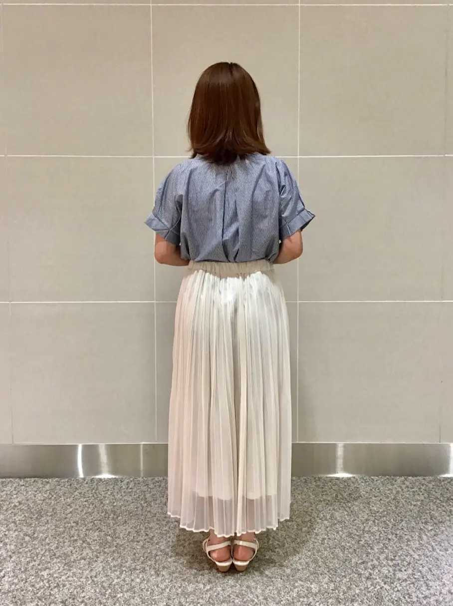 ANY SIS 浅野 コーディネート画像