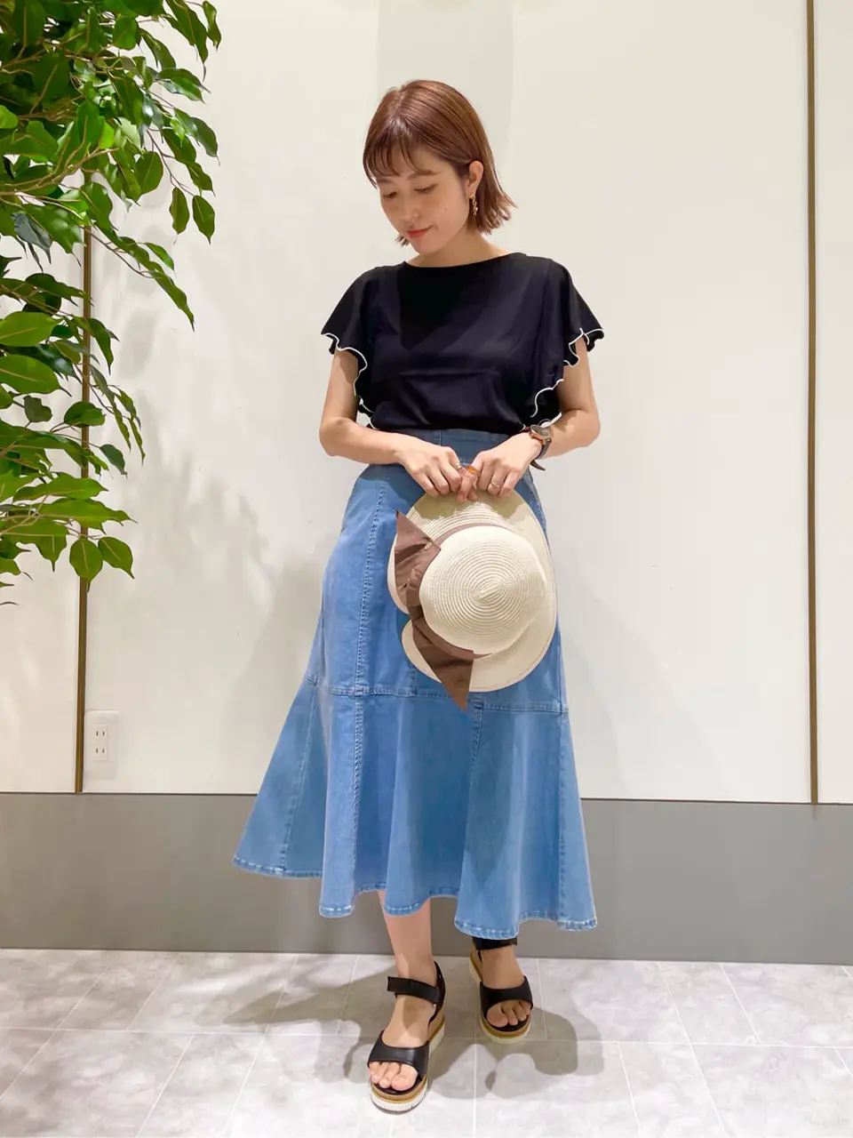 ANY SIS スタッフ コーディネート画像