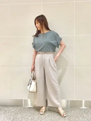 ANY SIS スタッフ コーディネート画像