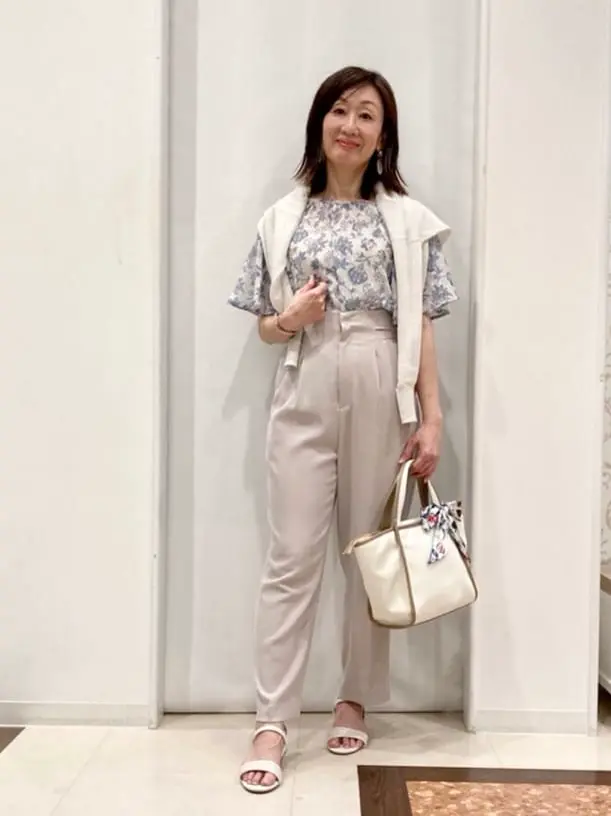 ANY SIS スタッフ コーディネート画像