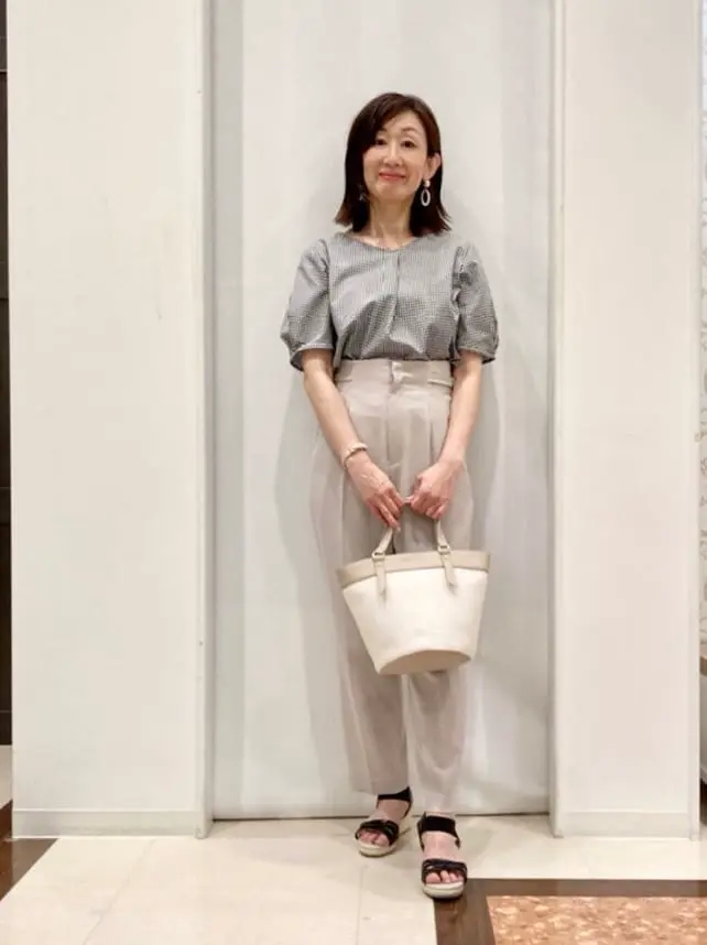 ANY SIS スタッフ コーディネート画像