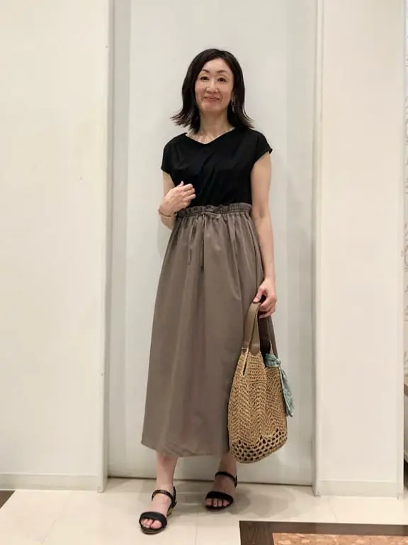 ANY SIS スタッフ コーディネート画像