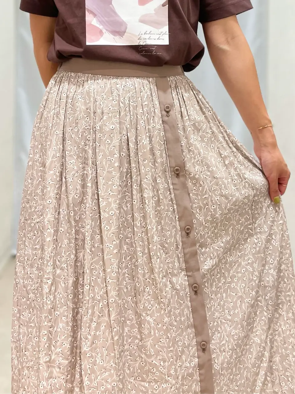 ANY SIS 濱野 コーディネート画像