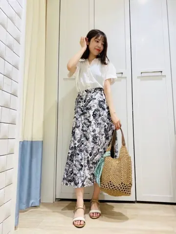 ANY SIS スタッフ コーディネート画像