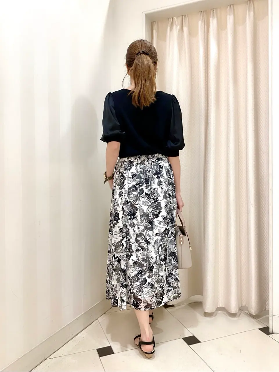 ANY SIS 金井 コーディネート画像