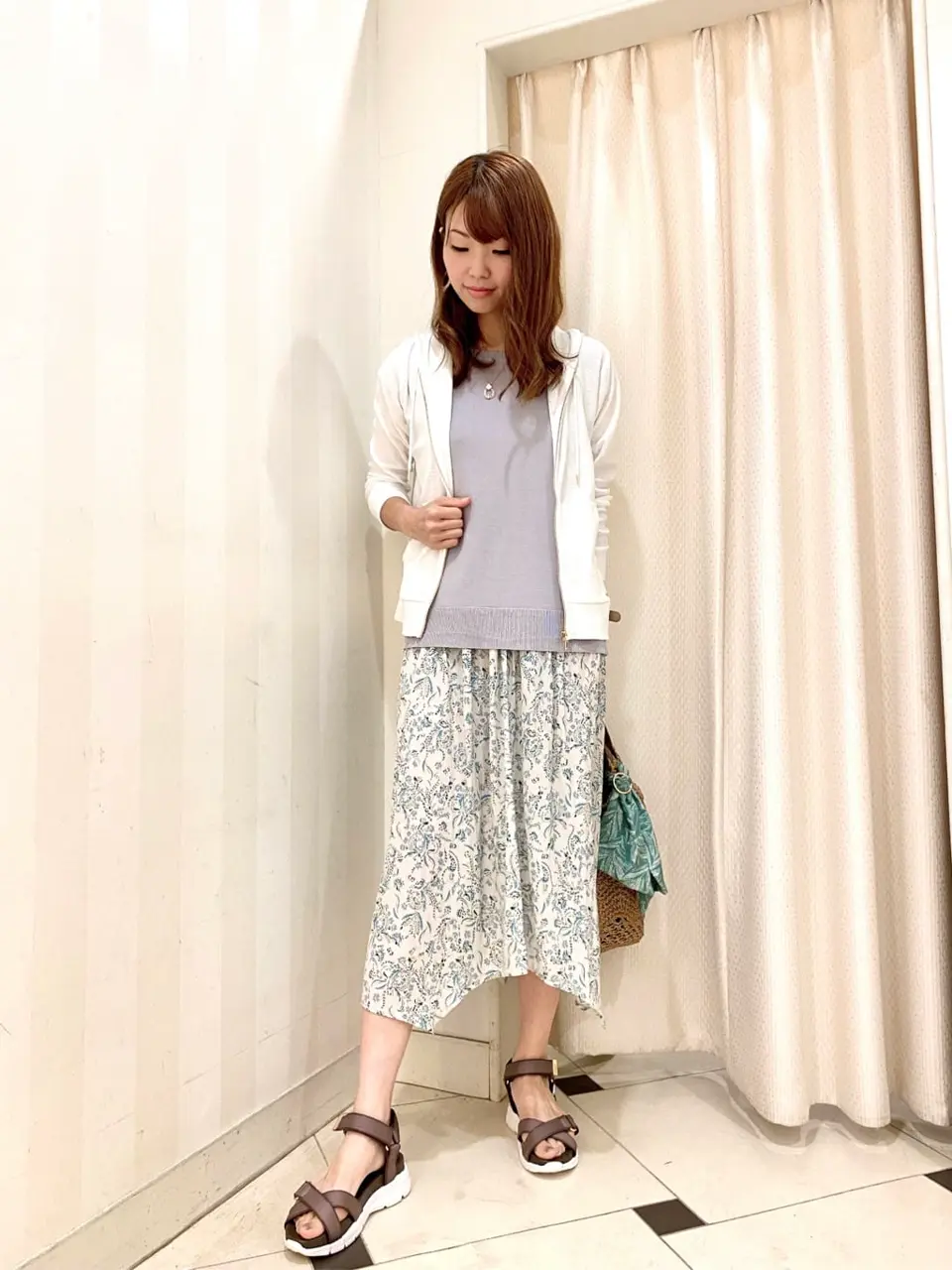 ANY SIS 金井 コーディネート画像